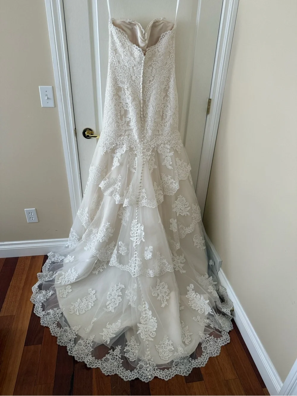 Madison Collection | Ivory Lace Tulle Wedding Gown Size 12 - Picture 6 of 15